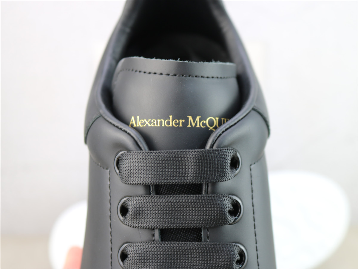 Alexander McQueen Oversized Sneakers Black White Sole 553680WHGP51000